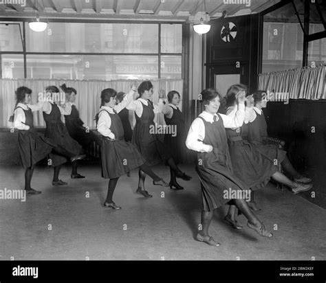 6.261 foto stock e immagini ad alta risoluzione su Autoscuola.